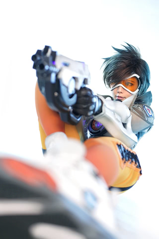 Tracer by TashaCosplay (Overwatch) cosplay 6